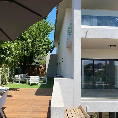 Capriona Apartment